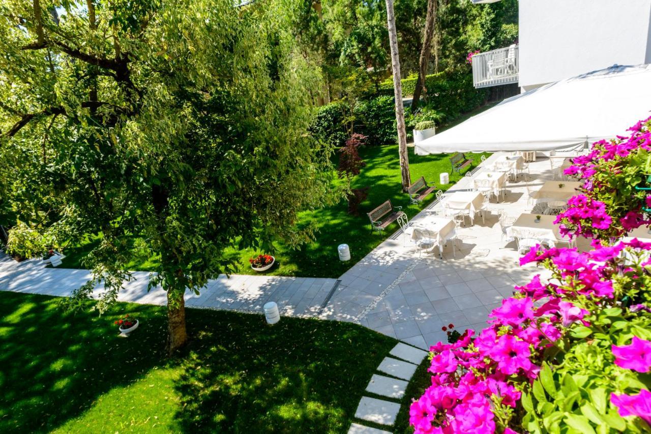 Hotel Eurovil Garni Lignano Sabbiadoro Luaran gambar