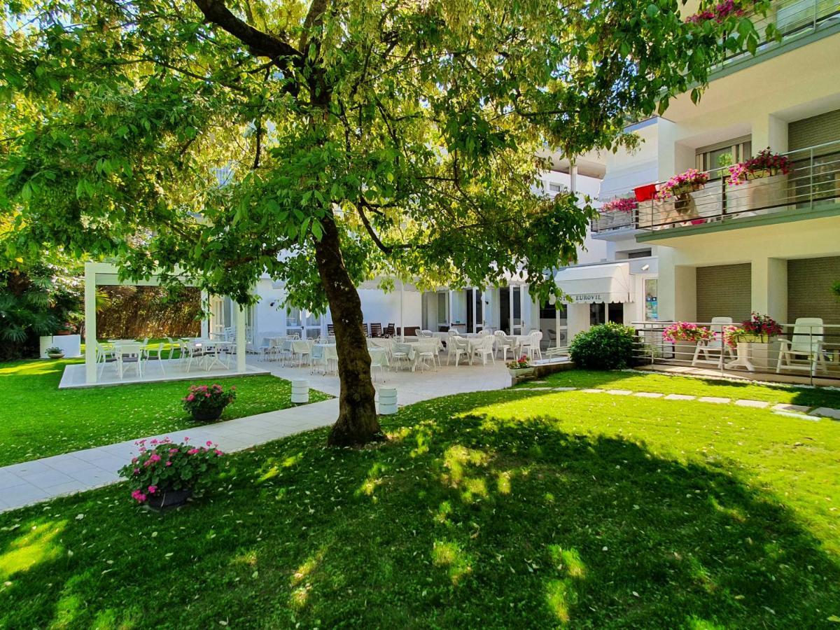 Hotel Eurovil Garni Lignano Sabbiadoro Luaran gambar
