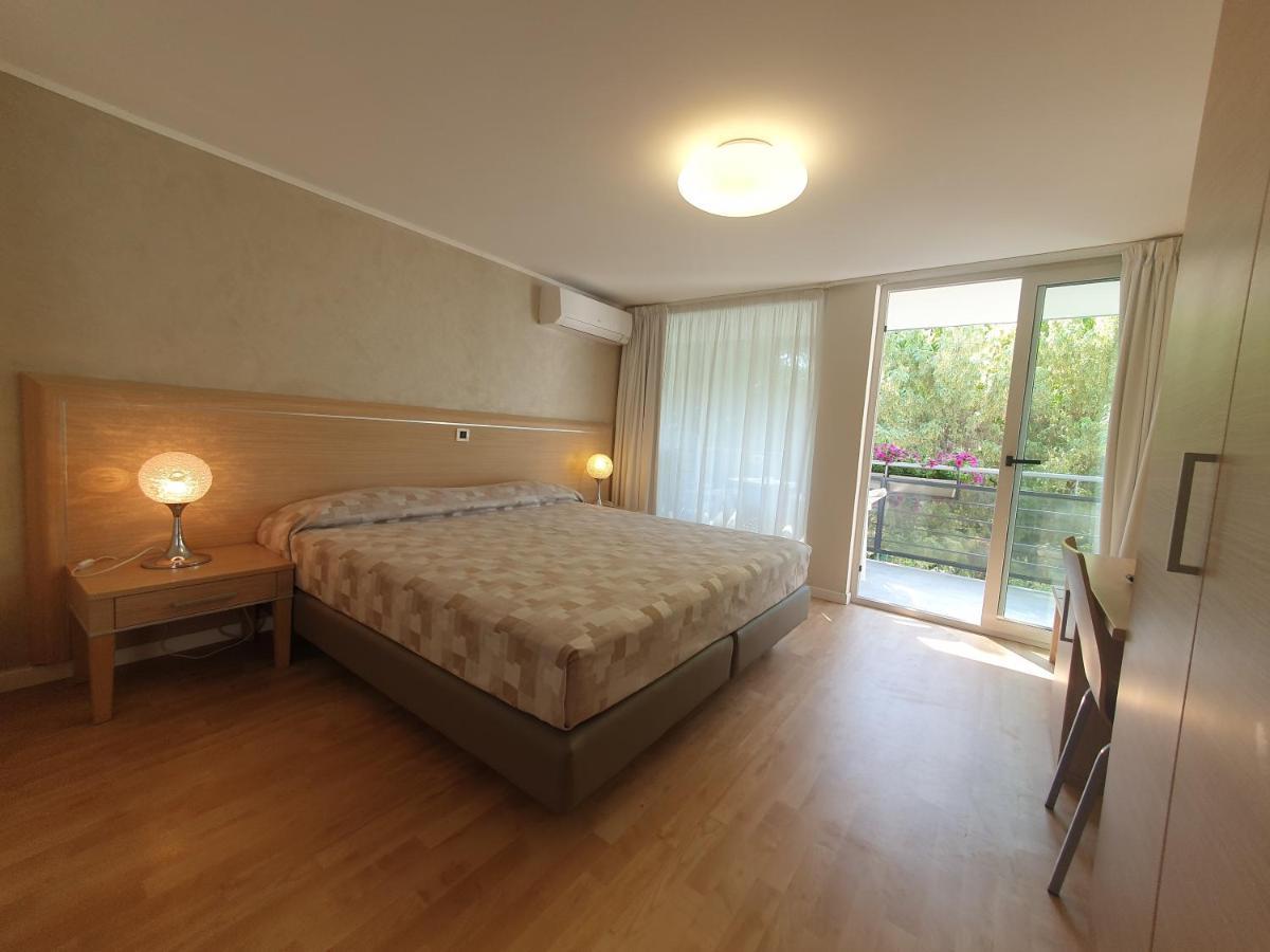 Hotel Eurovil Garni Lignano Sabbiadoro Luaran gambar