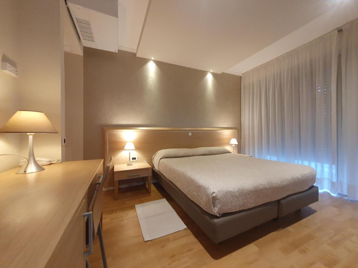 Hotel Eurovil Garni Lignano Sabbiadoro Luaran gambar
