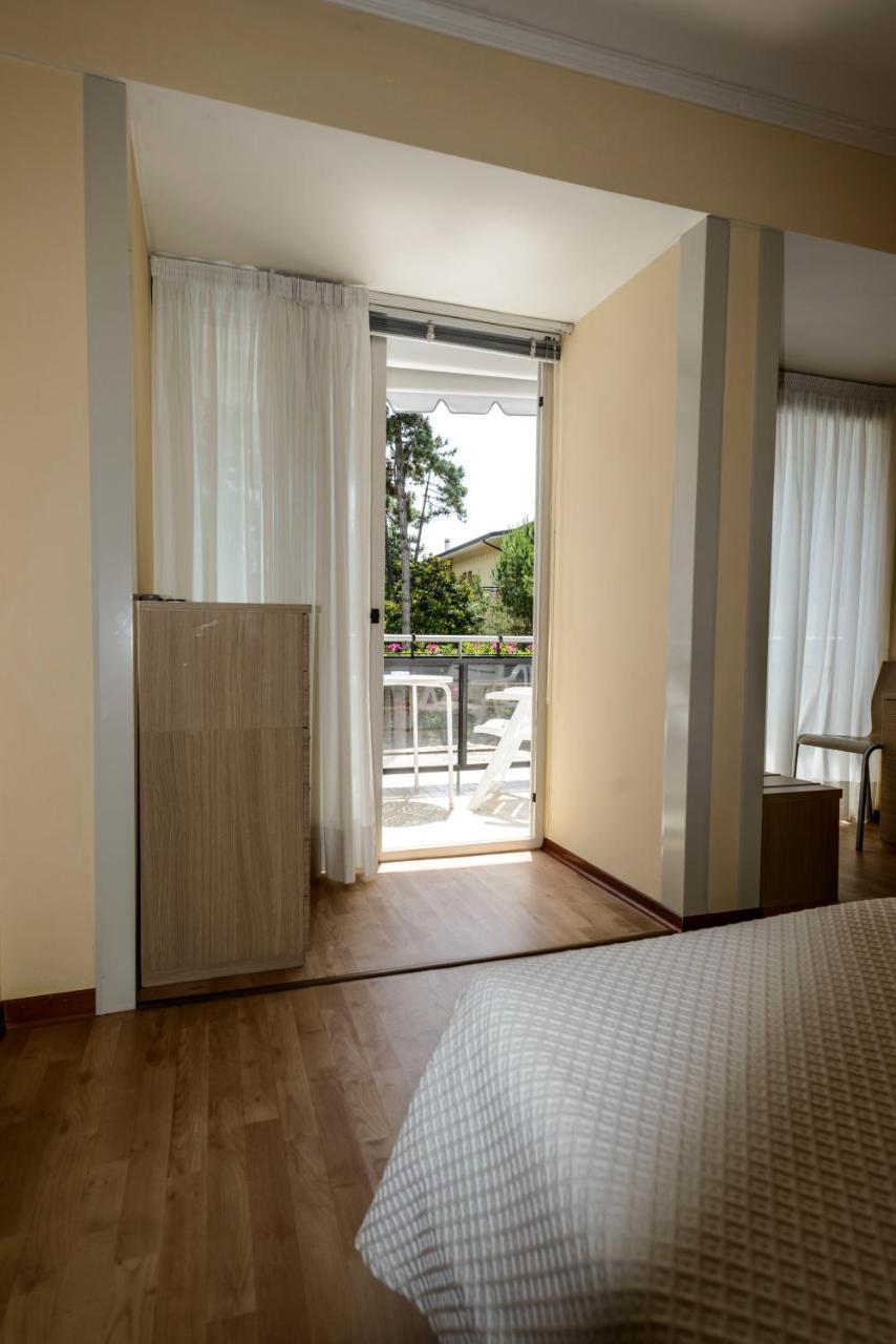 Hotel Eurovil Garni Lignano Sabbiadoro Luaran gambar