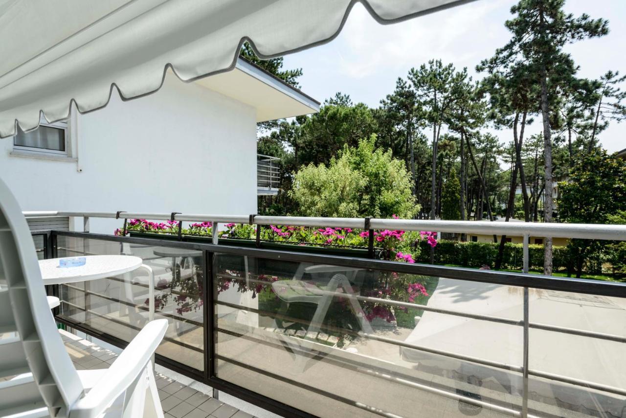 Hotel Eurovil Garni Lignano Sabbiadoro Luaran gambar